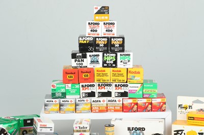 Lot 414 - A Good Selection of Photographic Film