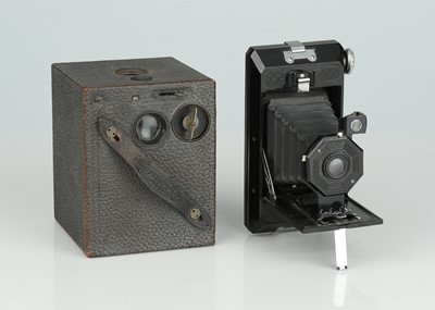 Lot 319 - A Kodak No.2 Bulls Eye Kodak Model D Box Camera