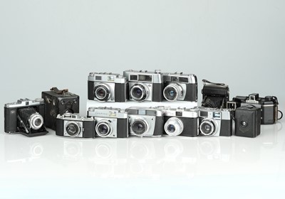 Lot 171 - A Mixed Selection of Cameras.