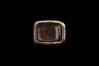 Lot 581 - 19th Century Rose Gold Mourning Brooch