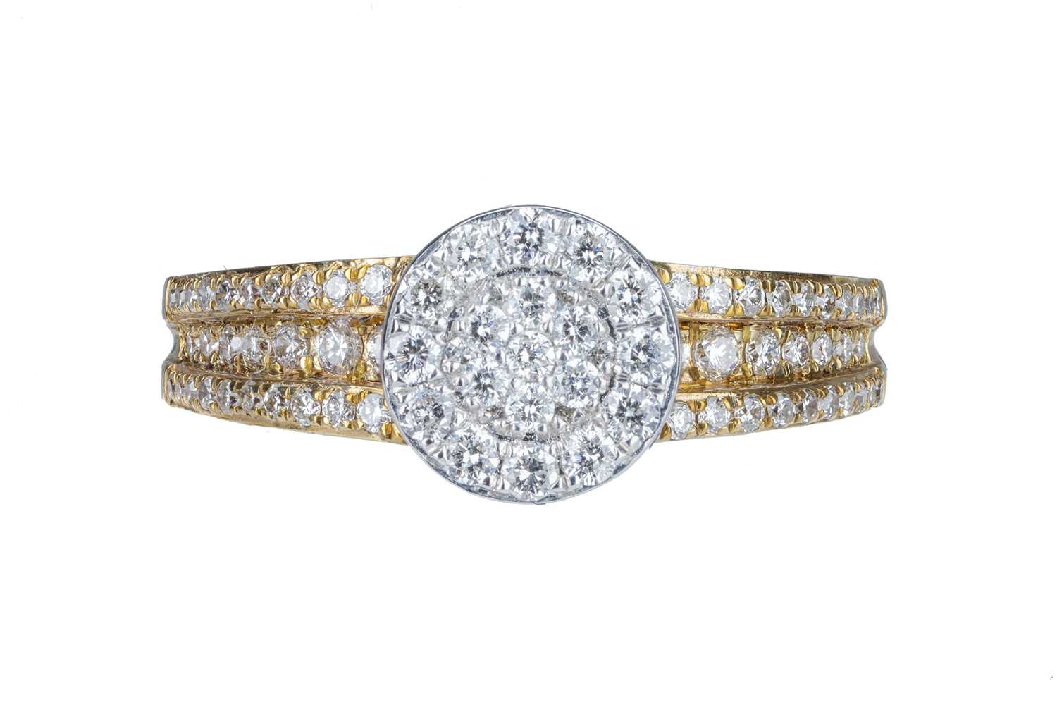 Lot 620 - An Illusion Set Diamond Ring