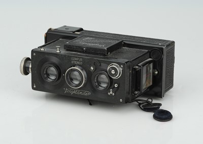 Lot 217 - A Voigtlander Stereflektoskop Stereoscopic Camera