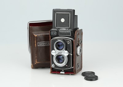 Lot 221 - A Yashica EM Medium Format TLR Camera