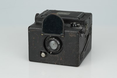 Lot 305 - A Houghton Ensign Focal Plane Roll Film Reflex Camera