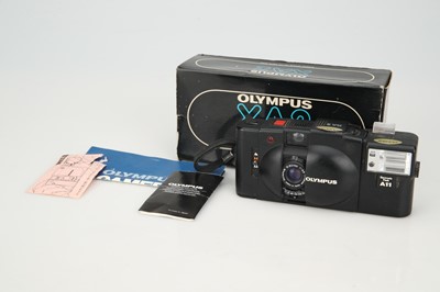Lot 110 - An Olympus XA2 35mm Compact Camera