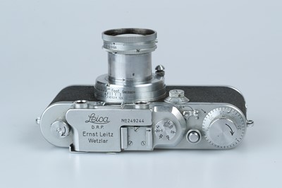Lot 35 - A Leica II Rangefinder Camera