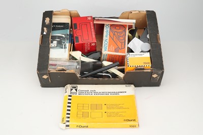 Lot 432 - A Selection of Darkroom Accessories