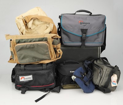 Lot 385 - A Selection of Camera Bags & Accessories