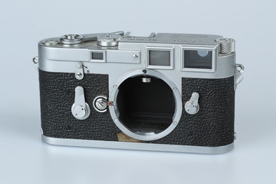 Lot 2 - A Leica M3 DS Rangefinder Body