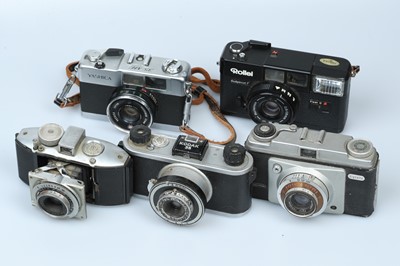 Lot 165 - A Selection of Five 35mm Compact Cameras