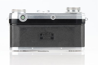 Lot 108 - A Zeiss Ikon Contax IIa Rangefinder Camera