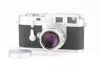 Lot 1 - A Leica M3 DS Rangefinder Camera