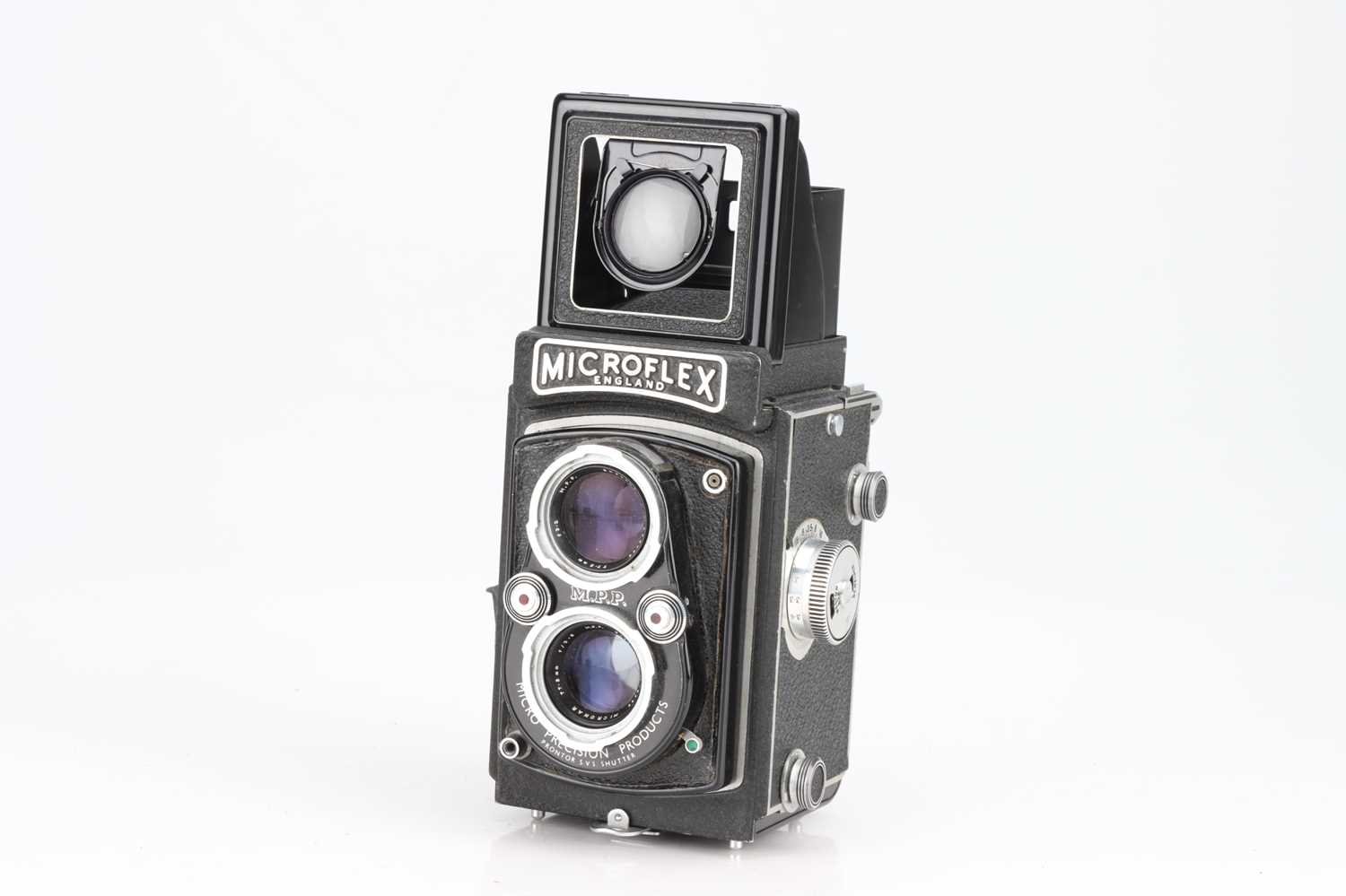 Microflex Camera Mpp Lot 205 - A MPP Microflex TLR Camera,