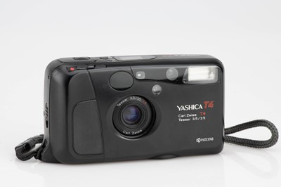 Lot 154 - A Yashica T4 35mm Compact Camera