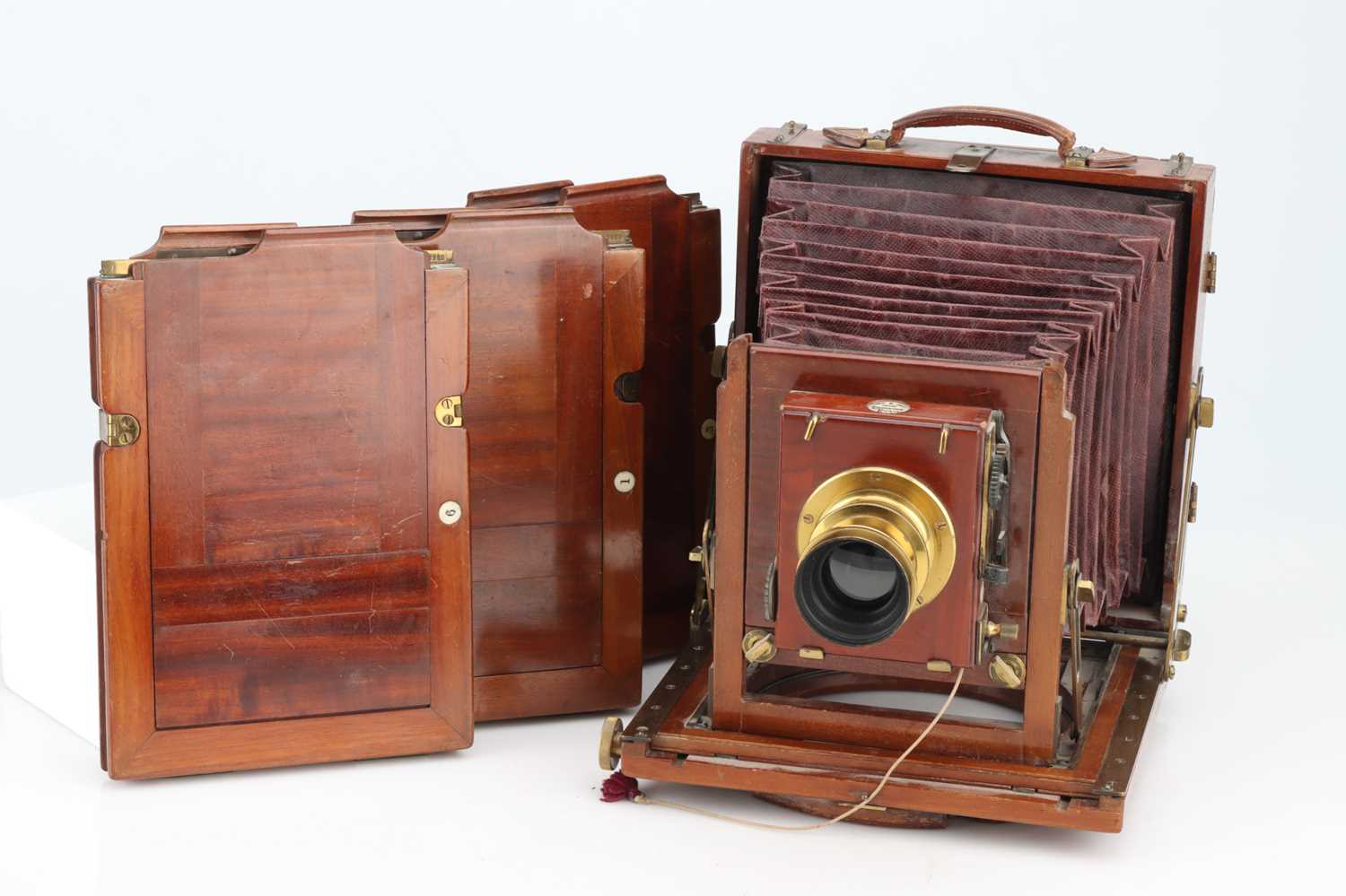 Lot 358 - A Thornton Pickard Ruby Half Plate Mahogany Field Camera