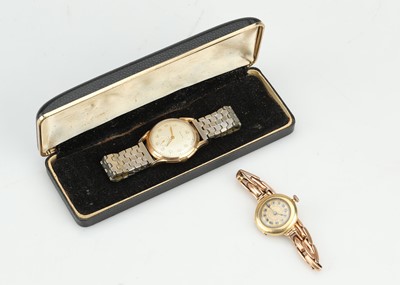 Lot 652 - An 18 ct Gold Cased Trench Style Watch c.1920