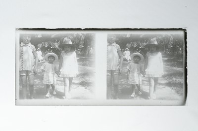 Lot 852 - A Selection of Stereo Glass Slides