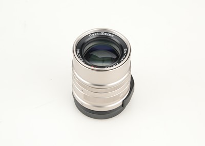 Lot 106 - A Carl Zeiss Sonnar T* f/2.8 90mm Lens