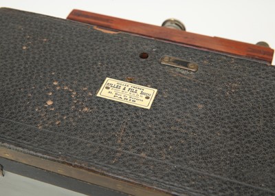 Lot 357 - A Gilles & Fils Camera