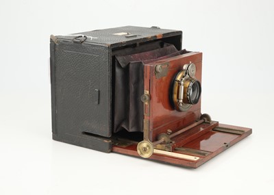 Lot 357 - A Gilles & Fils Camera