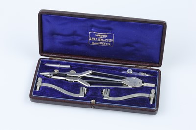 Lot 745 - A Rare Halden Vertical Compass