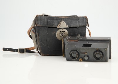 Lot 263 - A Richards Verascope Stereoscopic Camera