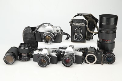 Lot 253 - A Selection of Various Cameras