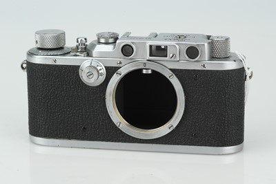 Lot 25 - A Leica IIIa Rangefinder Camera