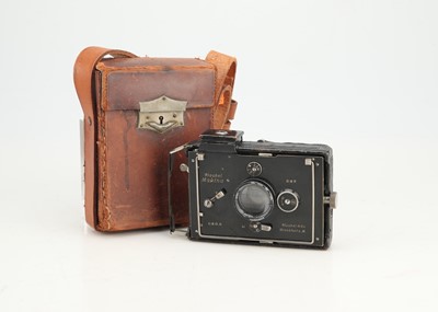 Lot 255 - A Plaubel Makina 6.5 x 9 Folding Plate Camera.