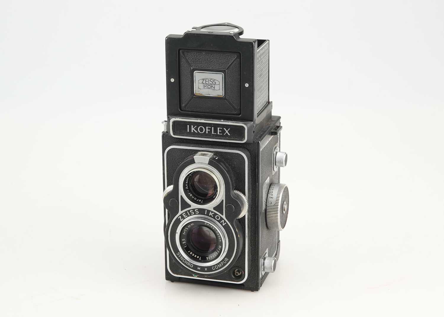 Zeiss Ikon Ikoflex IIa (late) - a photo on