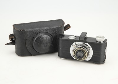 Lot 195 - An Argus A 35mm Viewfinder Camera