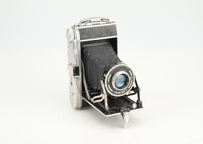 Lot 257 - A Pontiac Folding Roll Film Camera