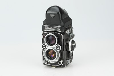 Lot 229 - A Rolleiflex 3.5 F Medium Format TLR Camera