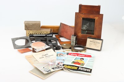 Lot 396 - A Mixed Selection of Photographic Accessories