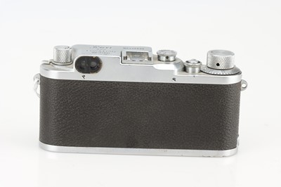 Lot 21 - A Leica IIIc Rangefinder Camera