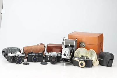 Lot 265 - A Mixed Lot of Vintage Cameras