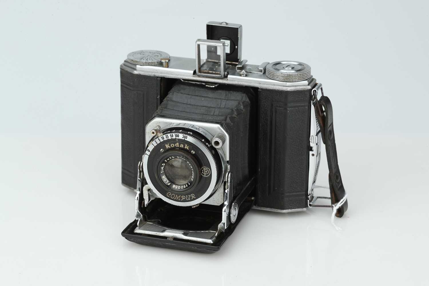 Lot 267 - A Kodak Duo-620 Camera