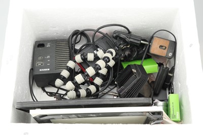 Lot 392 - A Good Selection of Camera & Darkroom Accesssories