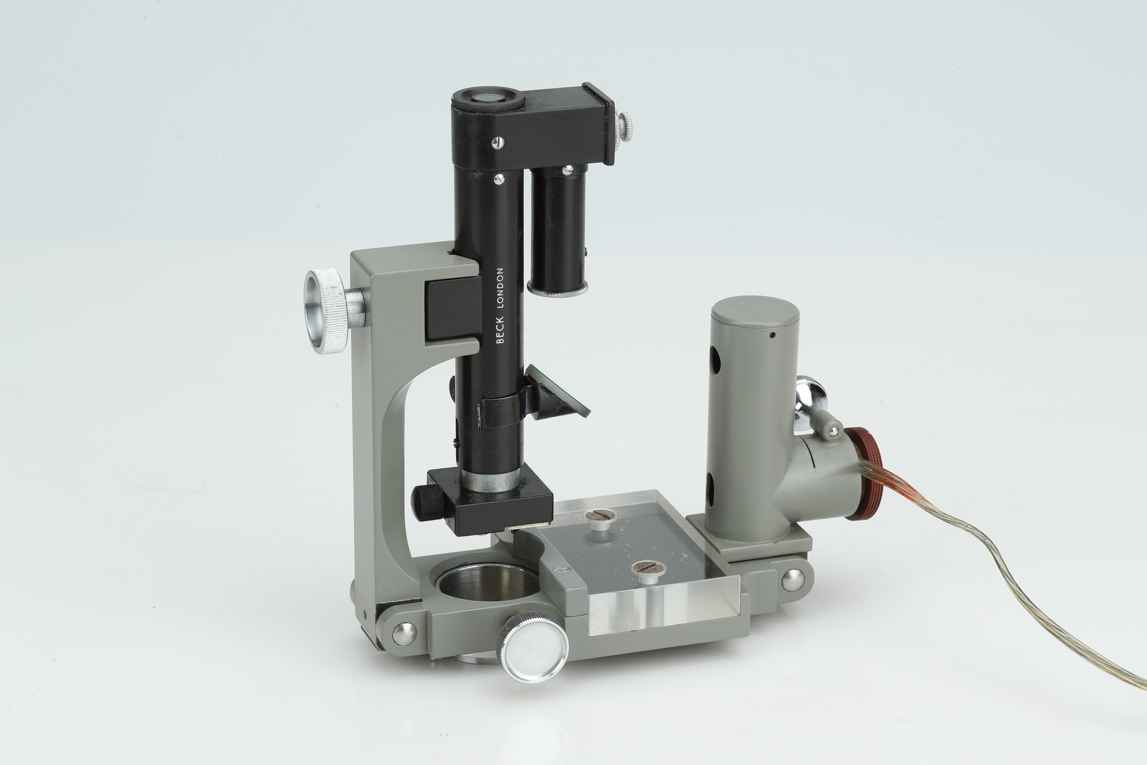 Lot 323 - A Beck Hartree Microspectroscope,