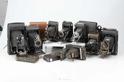 Lot 376 - A Selection of Predominantly 1930s Folding Cameras