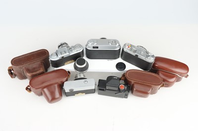 Lot 430 - A Selection of 35mm Viewfinder Cameras