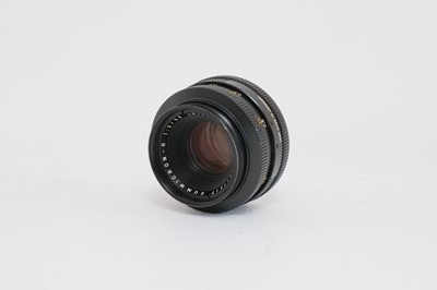 Lot 566 - A Leitz Summicron-R f/2 50mm Lens