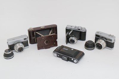 Lot 379 - A Small Selection of Various Cameras