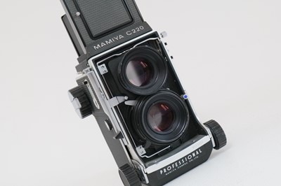 Lot 623 - A Mamiya C220 Professional Medium Format TLR Camera