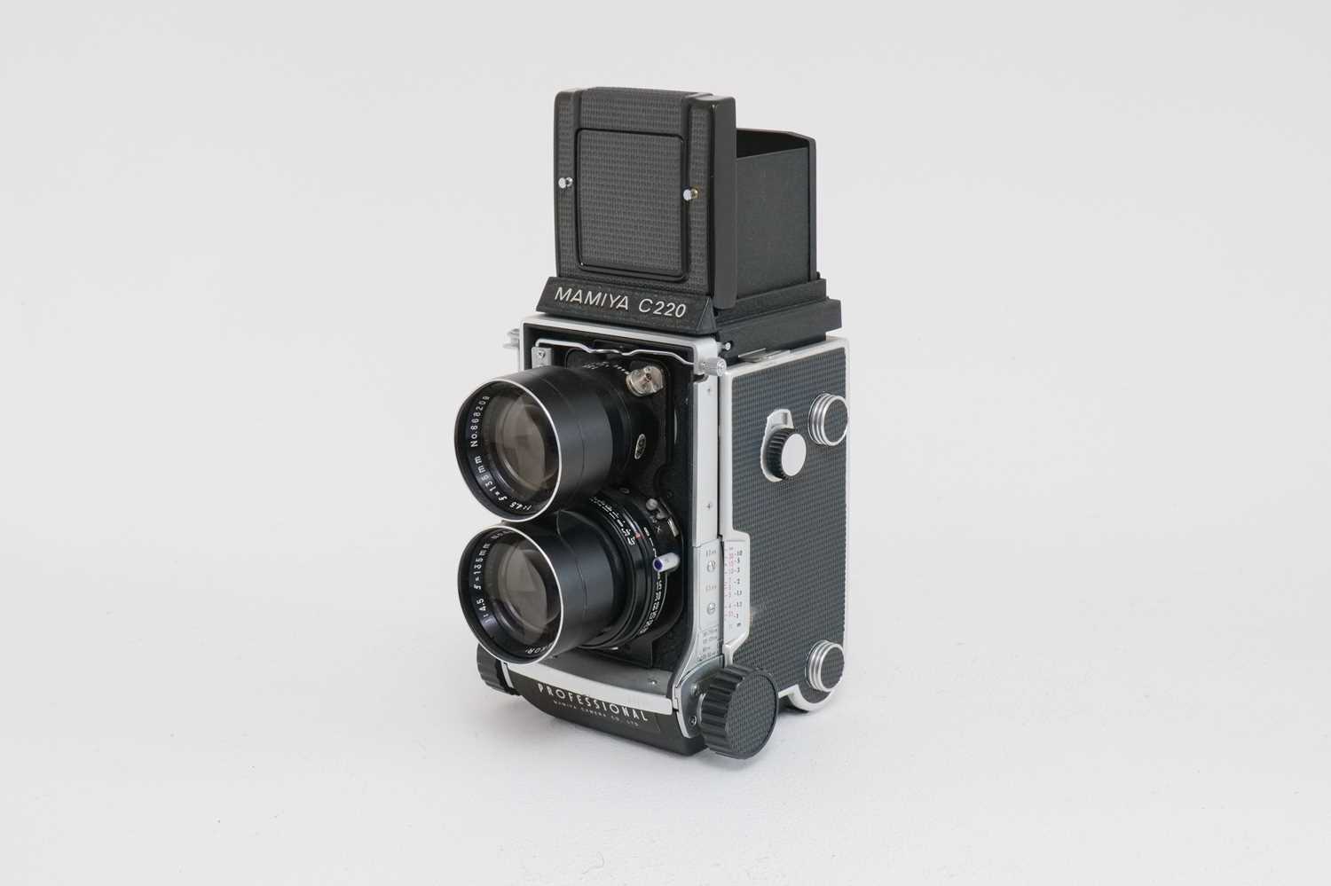 Lot 624 - A Mamiya C220 Professional Medium Format TLR Camera