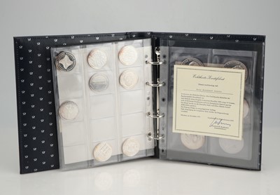 Lot 41 - A folder of 999.9 pure silver 50 g medallions
