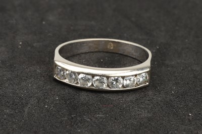 Lot 120 - 18 ct White Gold Diamond Ring