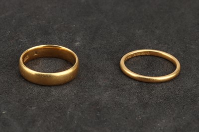 Lot 136 - Two 22 ct Gold Wedding Bands