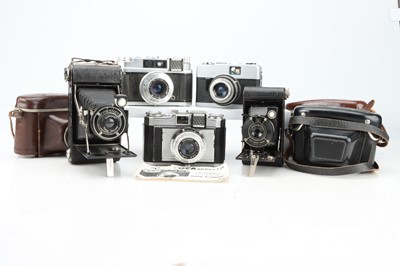 Lot 362 - A Selection of Cameras