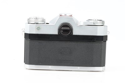 Lot 441 - A Zeiss Ikon Contaflex 35mm SLR Camera